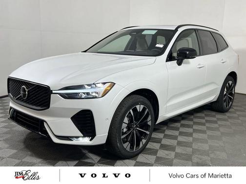 2026 Volvo XC60 B5 Plus