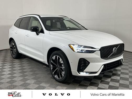 2026 Volvo XC60 B5 Plus