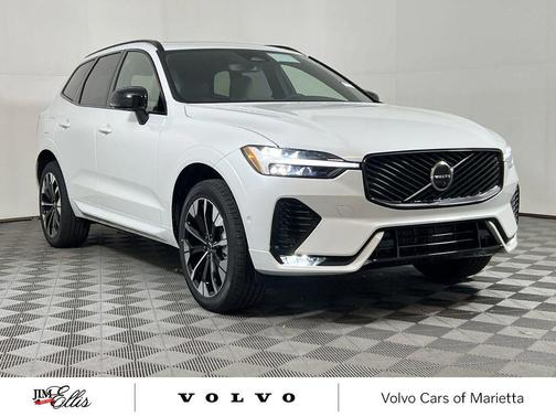 2026 Volvo XC60 B5 Plus