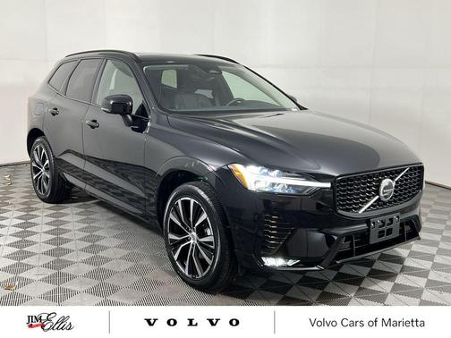 2025 Volvo XC60 B5 Plus