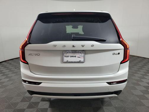 Crystal White Pearl 2026 Volvo XC90 Ultra Dark Theme, B6 AWD Gas (mild hybrid), Gasoline, 7 Seats