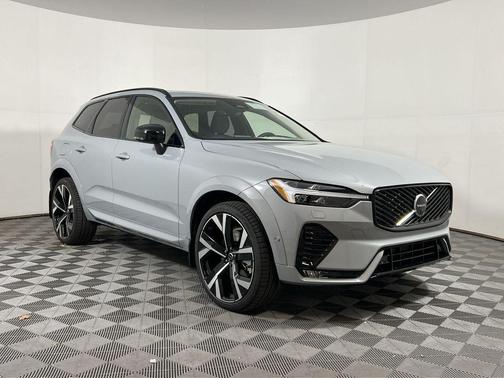 2026 Volvo XC60 B5 Ultra