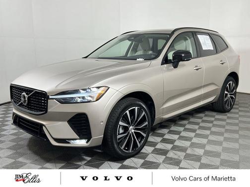 2025 Volvo XC60 B5 Plus