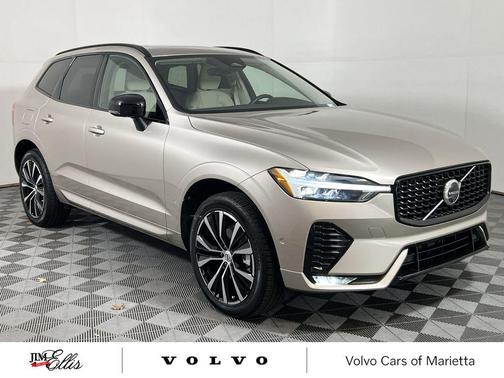 2025 Volvo XC60 B5 Plus