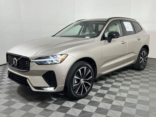 2025 Volvo XC60 B5 Plus