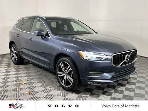 2021 Volvo XC60 T5 Momentum