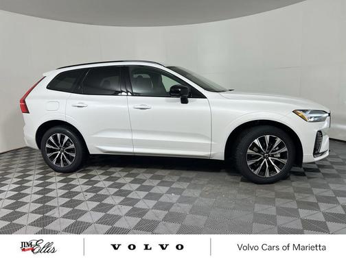 2025 Volvo XC60 B5 Core