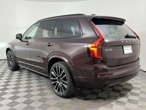 2026 Volvo XC90 B6 Ultra Dark Theme 7-Seater