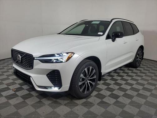 2025 Volvo XC60 B5 Core