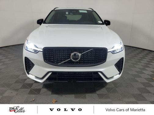 2025 Volvo XC60 B5 Core