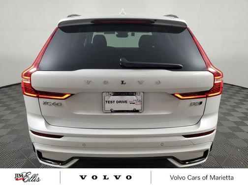 2025 Volvo XC60 B5 Core