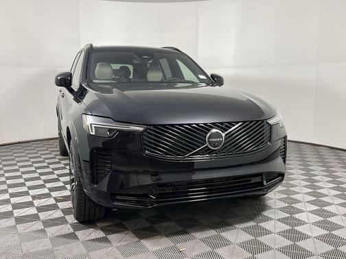 2026 Volvo XC90 B6 Ultra Dark Theme 7-Seater