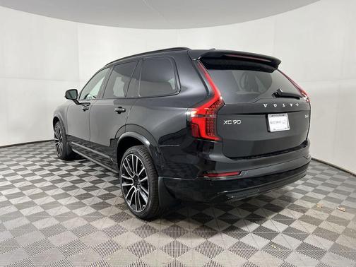 2026 Volvo XC90 B6 Ultra Dark Theme 7-Seater