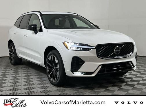 2026 Volvo XC60 B5 Plus