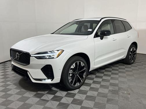 2026 Volvo XC60 B5 Plus