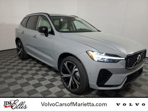 2025 Volvo XC60 Plug-In Hybrid T8 Ultra
