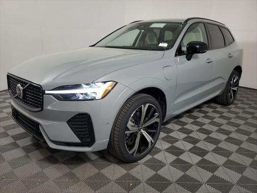 2025 Volvo XC60 Plug-In Hybrid T8 Ultra