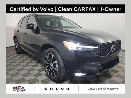 Onyx Black Metallic 2024 Volvo XC60 B5 Plus Dark Theme