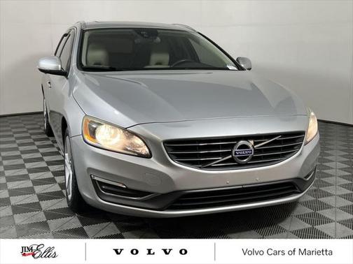2015 Volvo V60 T5 Platinum