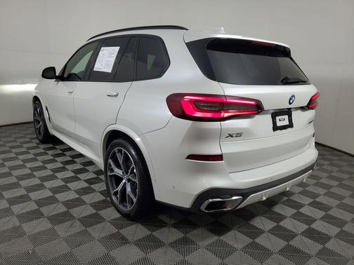 2023 BMW X5 sDrive40i
