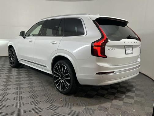 2026 Volvo XC90 B6 Ultra 7-Seater