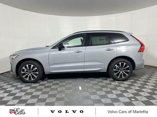 2025 Volvo XC60 B5 Core