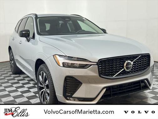 2025 Volvo XC60 B5 Core