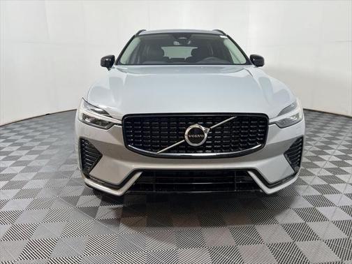 2025 Volvo XC60 B5 Core