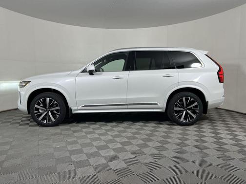 2026 Volvo XC90 B5 Core