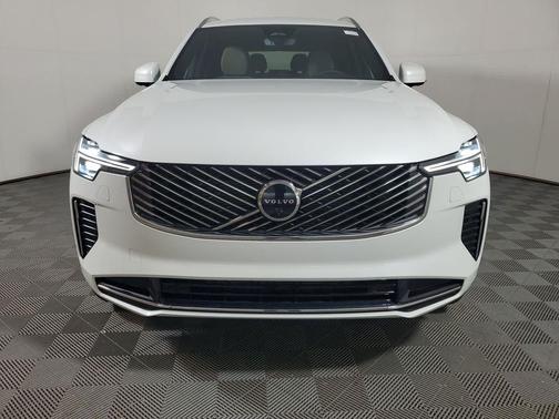 Crystal White Pearl 2026 Volvo XC90 Plus, B6 AWD Gas (mild hybrid), Gasoline, Bright, 7 Seats