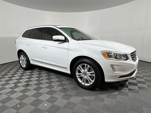 2016 Volvo XC60 T5 Drive-E Premier
