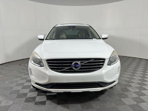 2016 Volvo XC60 T5 Drive-E Premier