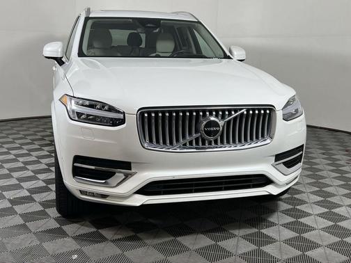 2024 Volvo XC90 B6 Ultimate Bright Theme 7-Seater