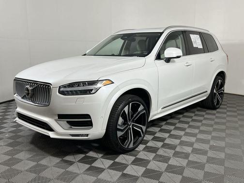 2024 Volvo XC90 B6 Ultimate Bright Theme 7-Seater