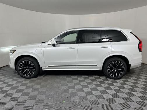 2026 Volvo XC90 Plug-In Hybrid T8 Plus 6-Seater