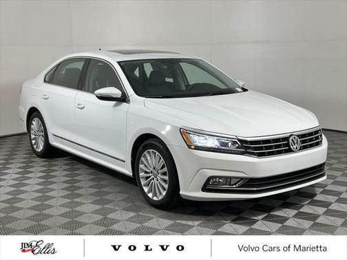 2016 Volkswagen Passat 1.8T SE w/Technology