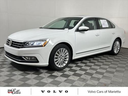 2016 Volkswagen Passat 1.8T SE w/Technology
