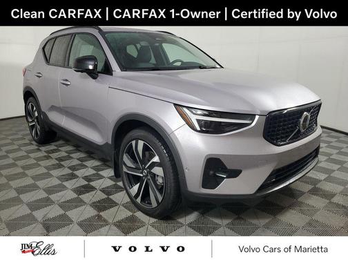 2026 Volvo XC40 Ultra, B5 AWD Gas (mild hybrid), Dark