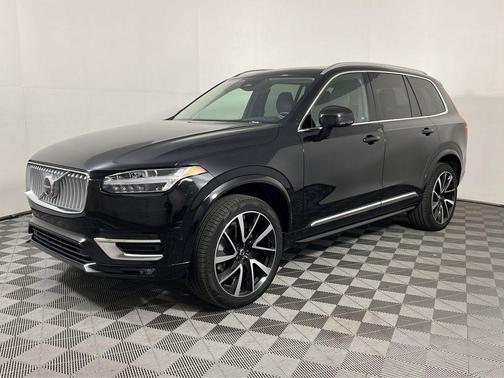 2024 Volvo XC90 B6 Plus Bright Theme 7-Seater