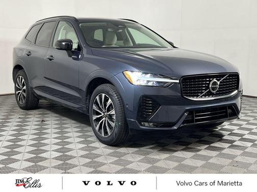 2023 Volvo XC60 B5 Plus Dark Theme