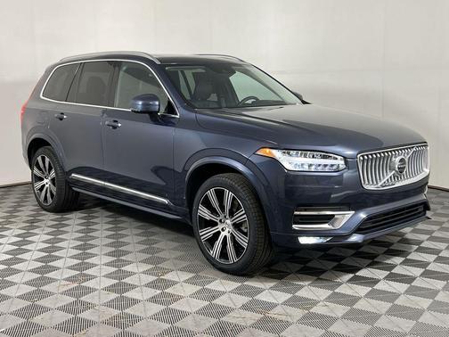 2022 Volvo XC90 T6 Inscription