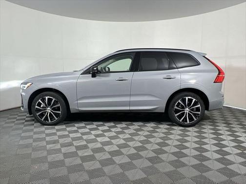2025 Volvo XC60 B5 Plus