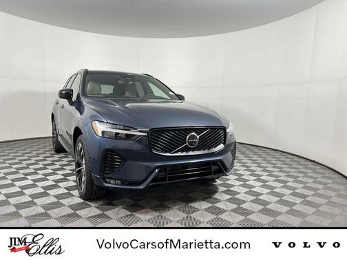 2026 Volvo XC60 B5 Plus
