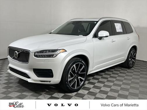 2021 Volvo XC90 T6 Momentum