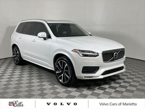 2021 Volvo XC90 T6 Momentum