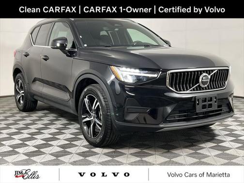 2025 Volvo XC40 B5 Core Bright Theme