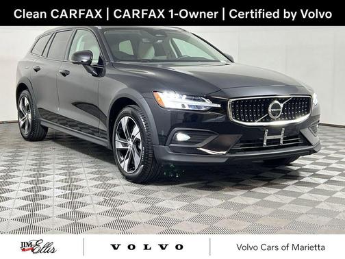 2024 Volvo V60 Cross Country B5 Plus
