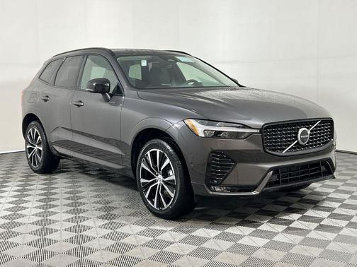 2025 Volvo XC60 Plus