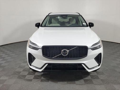 2025 Volvo XC60 B5 Core