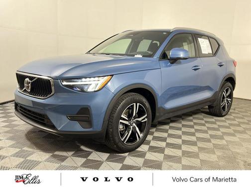 2023 Volvo XC40 B4 Core